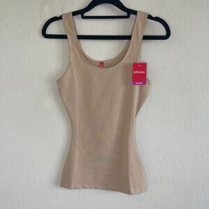 SPANX Shaping Tank in Natural Glam Scoopneck Smoothing Top  NWT - Size XS